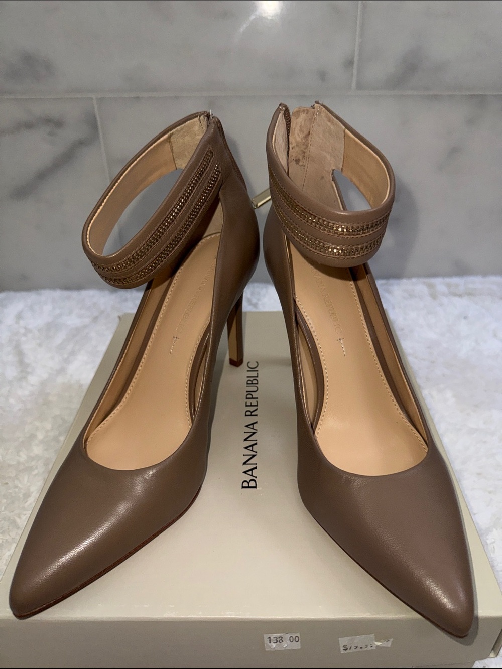 Banana Republic Taupe Pointed-Toe Ankle-Strap Pumps 8m NIB